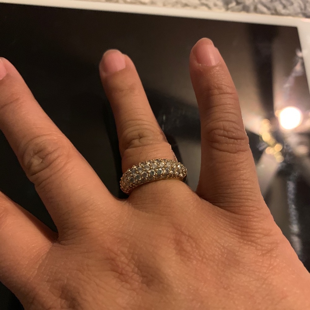 Swarovski ring. Size 6